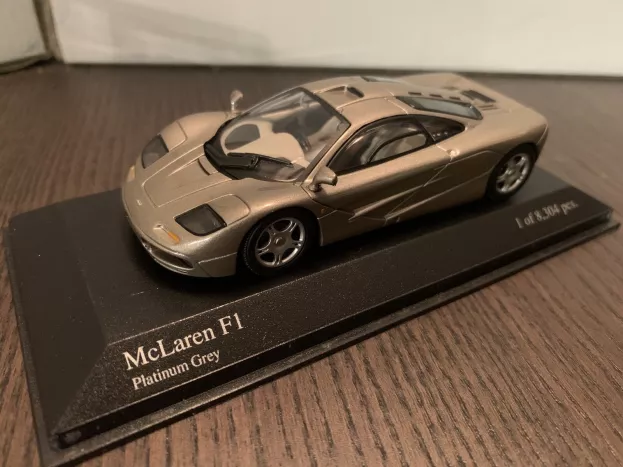 Minichamps Mclaren F 1 Gtr Roadcar 1993 1:43 530133437