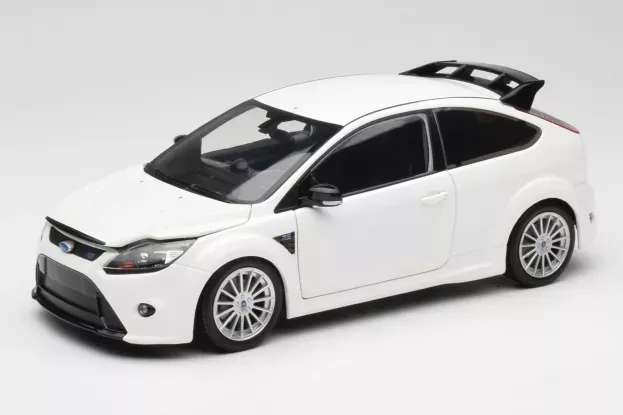 Minichamps Ford Focus Rs500 2010 1:18 100080002