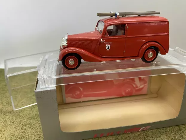Vitesse Mercedes 170 V Ambulance Fire Engine 1939 1:43 352