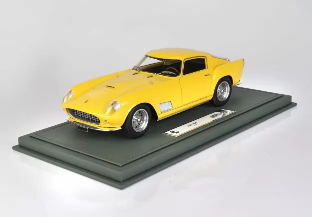 BBR Ferrari 250 Tdf Coupe Faro Carenato 1958 Con Vetrina With Showcase 1:18 BBR1820C-VET