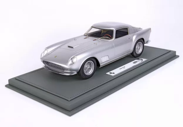 BBR Ferrari 250 Tdf Coupe Faro Carenato 1958 Con Vetrina With Showcase 1:18 BBR1820B-VET