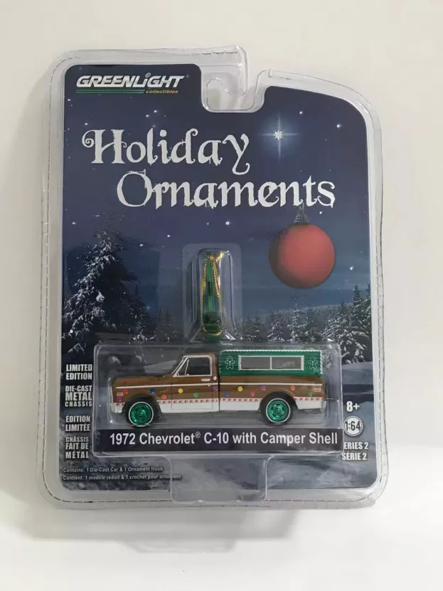 Greenlight Chevrolet C-10 Pick-up Camper 1972 Christmas Holiday Collection 1:64 37120D