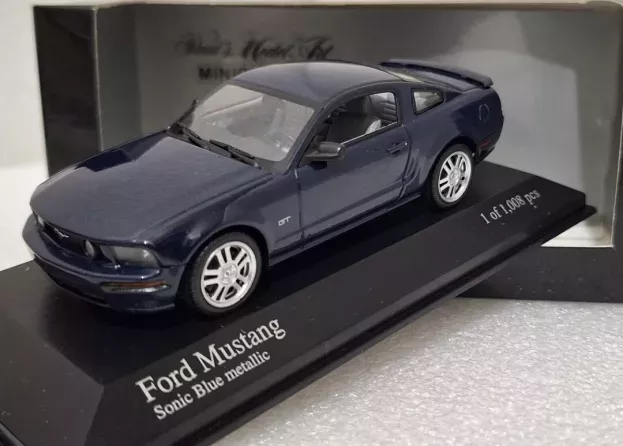 Minichamps Ford Mustang Gt 2005 1:43 400084122