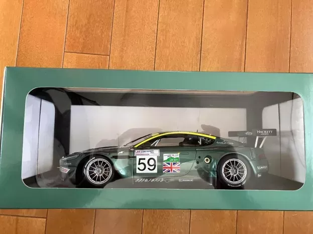 Autoart Aston Martin Dbr9 6.0l V12 Team Aston Martin Racing N 59 24h Le Mans 2005 D.brabham S.sarrazin D.turner 1:18 80507A