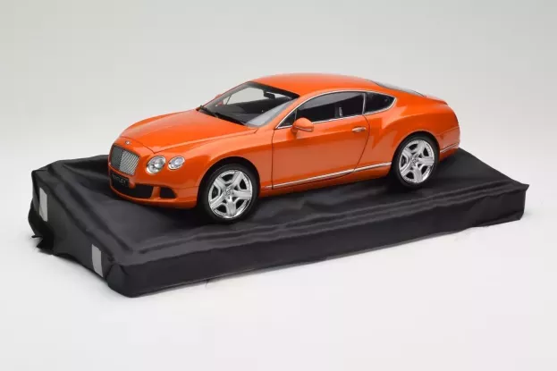 Minichamps Bentley Continental Gt Coupe 2-door 2011 1:18 100139921