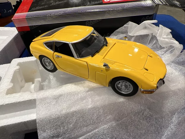 Schuco Toyota 2000gt 1967 1:24 5531