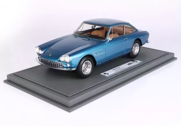 BBR Ferrari 330 Gt 2+2 S n7161gt 1965 Personal Car Enzo Ferrari Con Vetrina With Showcase 1:18 CARS1822-VET