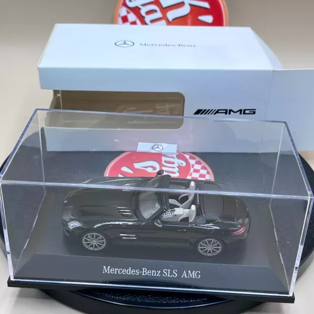 Schuco Mercedes Sls Roadster 6.3 Amg 2011 c197 1:43 B66960035