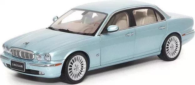 Almost Real Jaguar Xj6 x350 2003 1:18 ALM810503