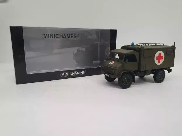 Minichamps Mercedes Unimog 404s Military Ambulance 1960 1:43 439035040