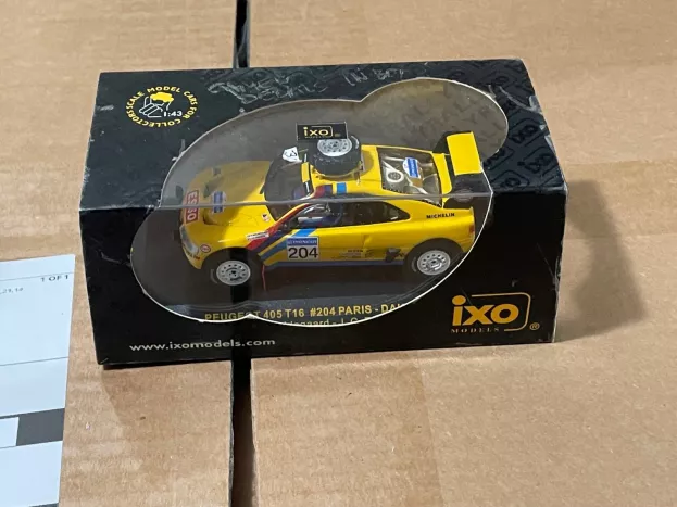 IXO Models Peugeot 405 T16 N 204 Parigi Dakar 1990 Waldegaard-fenouil 1:43 RAC042