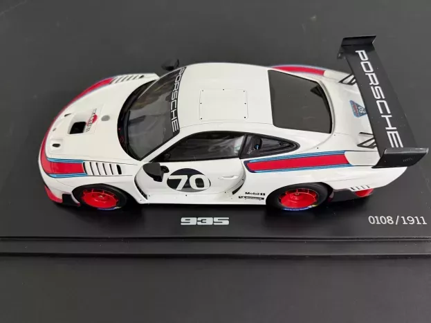 Spark Porsche 935 N 70 Martini Racing Base 911 991-2 Gt2 Rs Coupe 2018 1:18 WAP0219030K