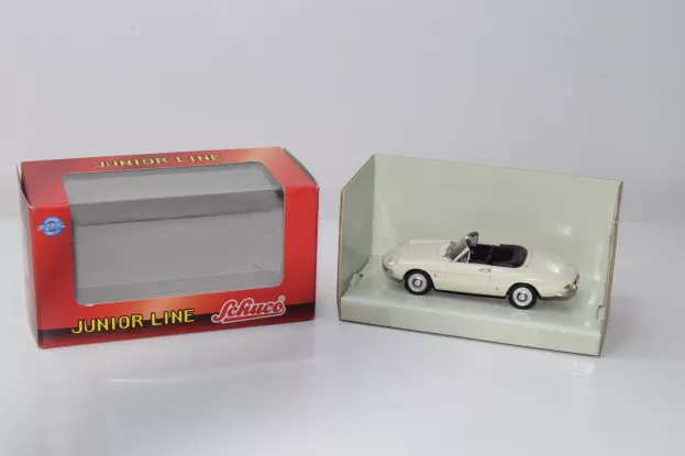 Schuco Alfa Romeo Duetto Spider 1966 1:43 27240