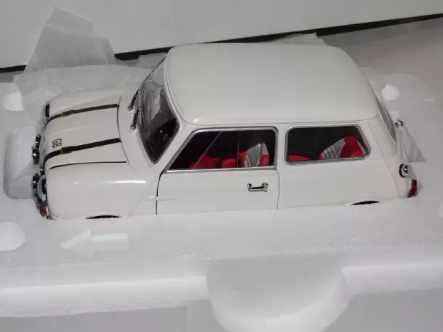 Kyosho Austin Mini Cooper S Mki 1969 1:18 08106W