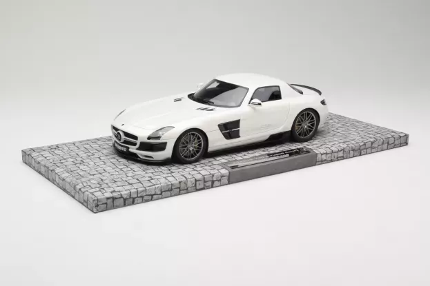 Minichamps Mercedes Sls Brabus 700 Biturbo Coupe 2013 1:18 107032020