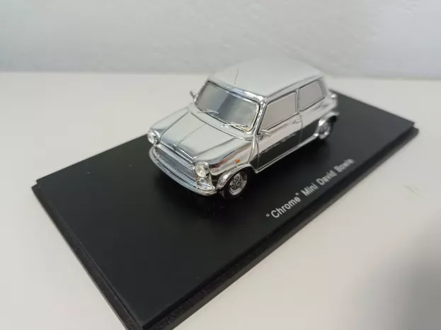 Spark Mini Chrome Only For David Bowie 1:43 S1516