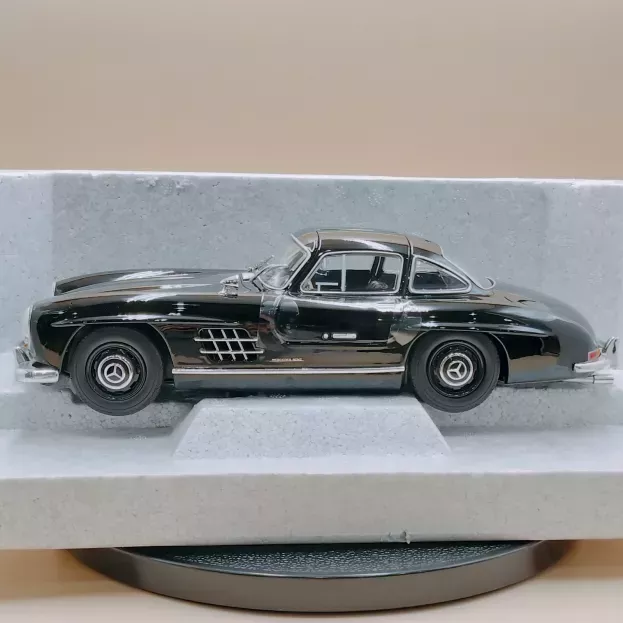 Minichamps Mercedes 300sl w198 Coupe 1954 1:18 B66040638