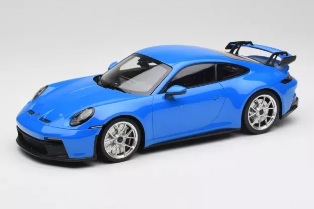 Minichamps Porsche 911 992 Gt3 Coupe 2021 Silver Rims 1:18 143069015