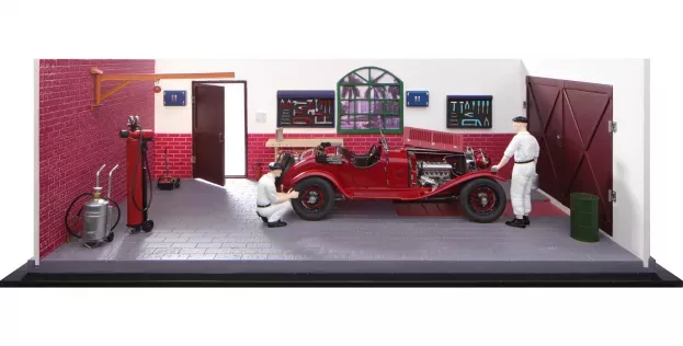 CMC Classic Garage Alfa Romeo 6C 1750 GS 1930 CMC 1:18 A-015