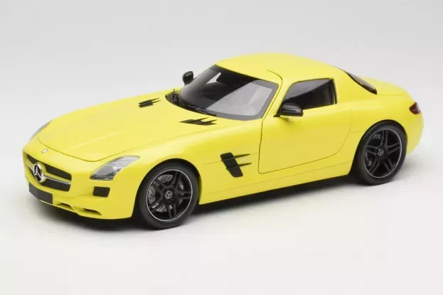 Minichamps Mercedes Sls Coupe 6.3 Amg c197 2010 1:18 100039022
