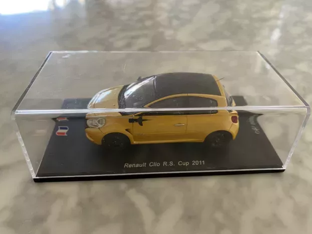 Spark Renault Clio Rs Cup 2011 1:43 SF014
