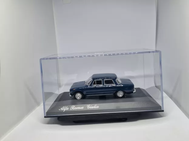 Norev Alfa Romeo Giulia 1962 1:43 790301