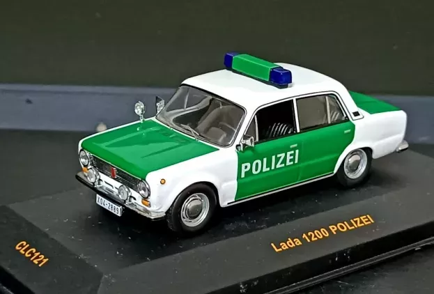 IXO Models Lada 124 1200 Polizei Police 1:43 CLC121