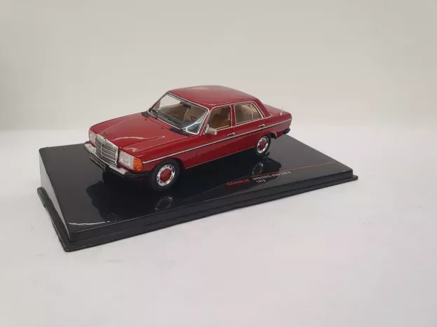 IXO Models Mercedes E-class 240d w123 1976 1:43 CLC443N.22
