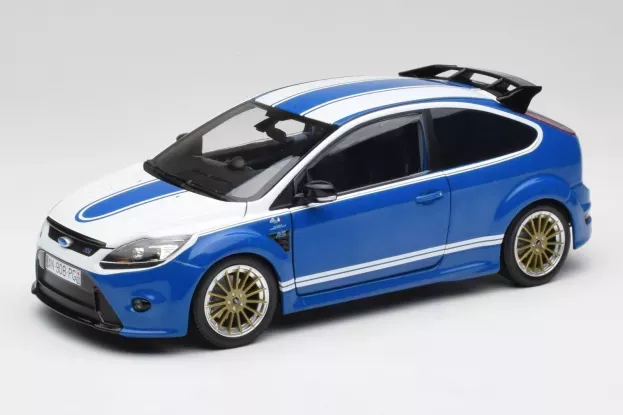 Minichamps Ford Focus Rs500 2010 Le Mans Classic Edition Tribute Capri Rs 2600 1972 1:18 100080072