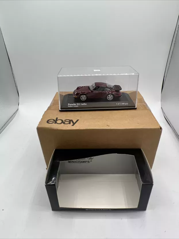 Minichamps Porsche 911 964 Turbo 1990 1:43 430069106
