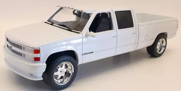 Greenlight Chevrolet Silverado 3500 Double Cabine Custom 1997 1:18 19072