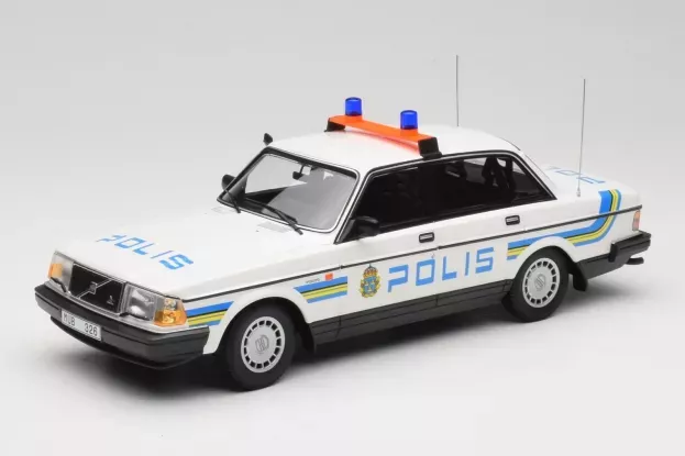 Minichamps Volvo 240gl Sweden Polis 1986 1:18 155171490