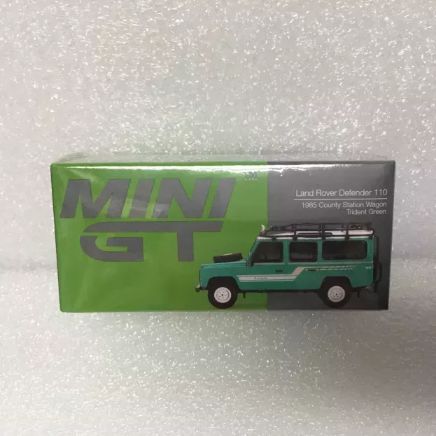Mini-GT Land Rover Defender 110 Country Sw Station Wagon Lhd 1985 1:64 MGT00590-L