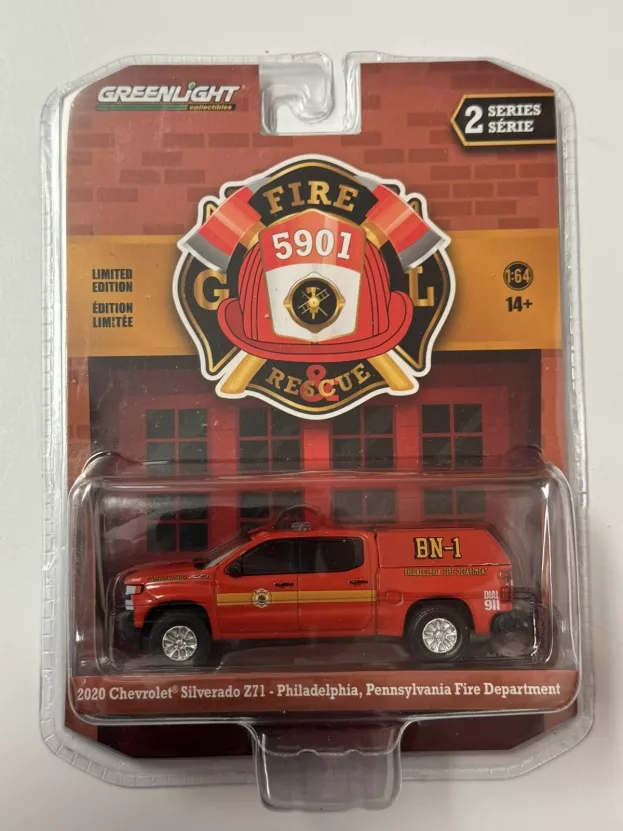 Greenlight Chevrolet Silverado Z71 Pick-up Closed Pennsylvania Fire Engine 2020 1:64 67020F