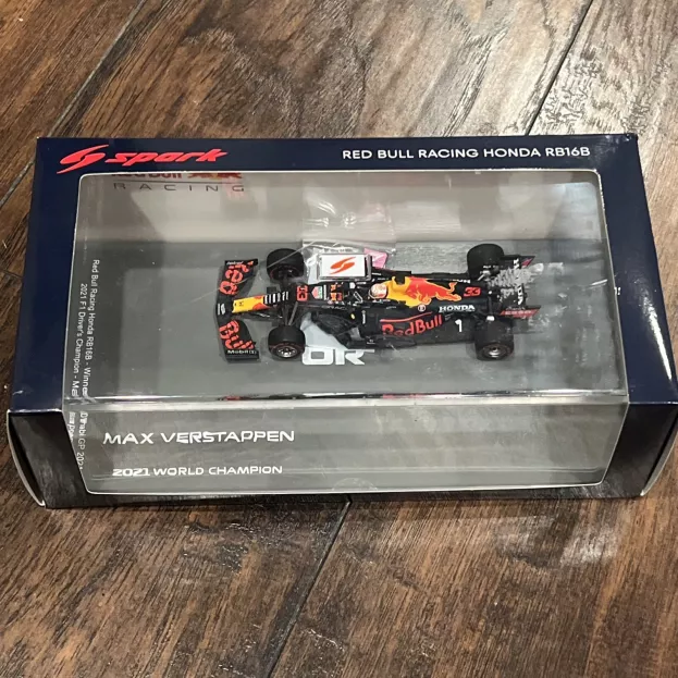 Spark Red Bull F1 Rb16b Honda Ra620h Team Red Bull Racing N 11 Winner Azerbaijan Gp With Pit Board 2021 Sergio Perez 1:43 S7667