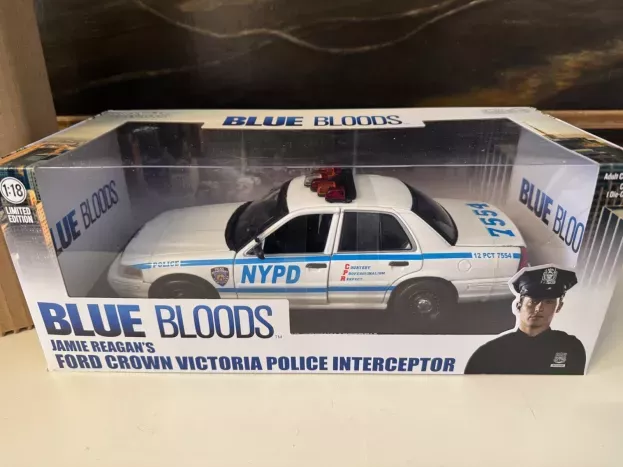 Greenlight Ford Crown Victoria Police Interceptor New York City Department Nypd 2001 Blue Bloods 1:18 13513