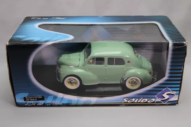 Solido Renault 4cv 1954 1:18 8059-01