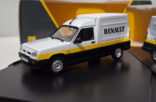 Norev Renault Express Van Renault 1:43 421896