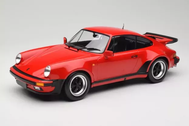 Minichamps Porsche 911 930 3.0l Turbo Coupe 1977 1:12 125066100