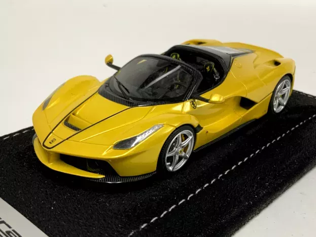 Looksmart Ferrari Laferrari Aperta Spider 2016 1:43 LS462D