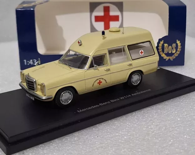 BoS Models Mercedes Binz w114 Ambulance 1969 1:43 BOS43450