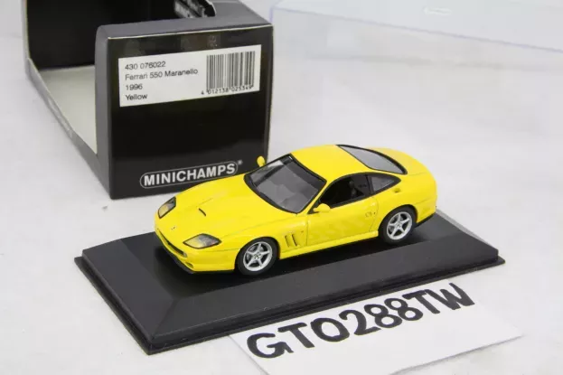 Minichamps Ferrari F550 Maranello 1996 1:43 430076022