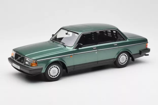 Minichamps Volvo 240gl 1986 1:18 155171400