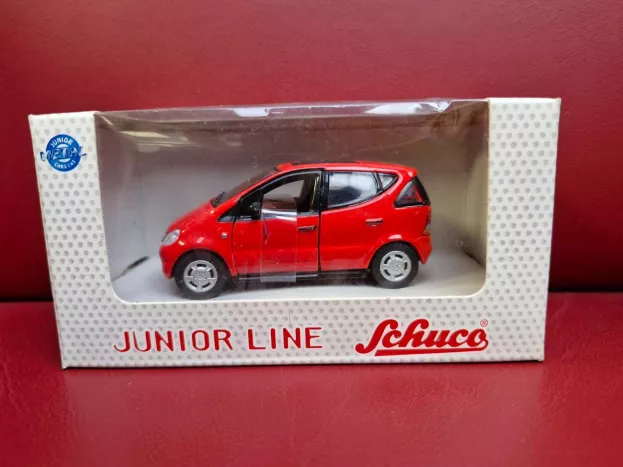 Schuco Mercedes A-class A140 5 Doors 2001 1:43 27102