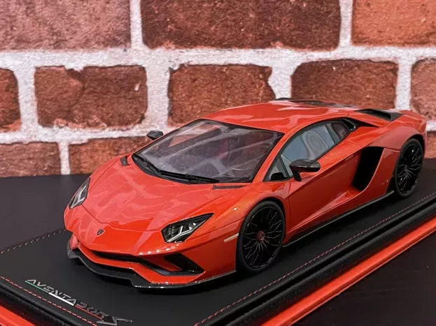 MR Models Lamborghini Aventador S 2016 Con Vetrina With Showcase 1:18 LAMBO027E