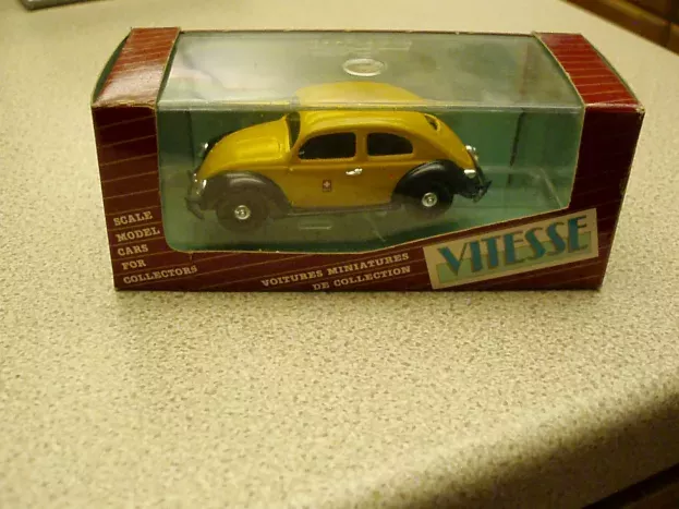 Vitesse Volkswagen Beetle Sedan Postes Suisses 1949 1:43 408.1