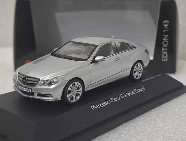 Schuco Mercedes E-class Coupe c207 2009 1:43 07361