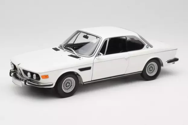 Minichamps Bmw 3.0 Csi E9 Coupe 1972 1:18 180029026