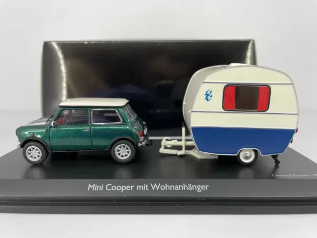 Schuco Mini Cooper With Caravan Roulotte 1970 1:43 02415