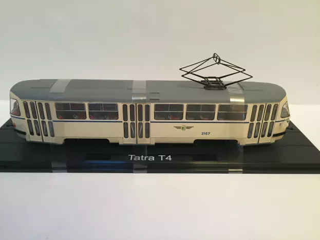 Premium Classixxs Tatra Tram Bus T4 Leipzieg 1980 1:43 47095
